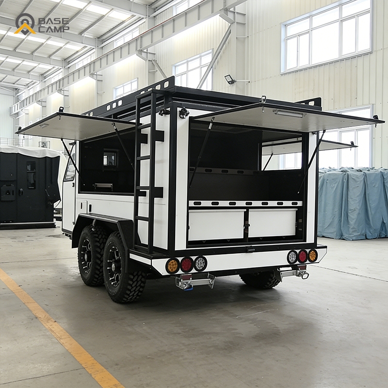 مقطورة نقل مغلقة شديدة التحمل  - مراجعة Heavy Equipment Haulers وسعره